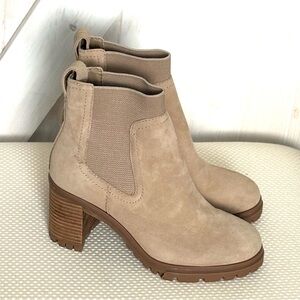 Vince Camuto Denniel Pull On Rounded Block Heeled Ankle Boots